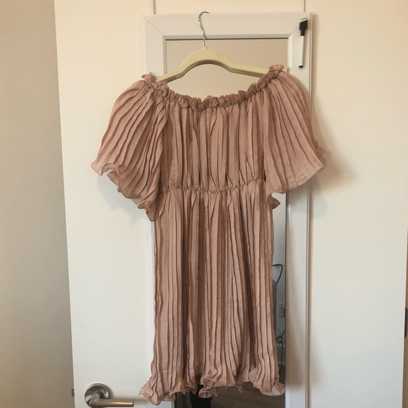 Off the shoulder dress - Picture 2 of 3